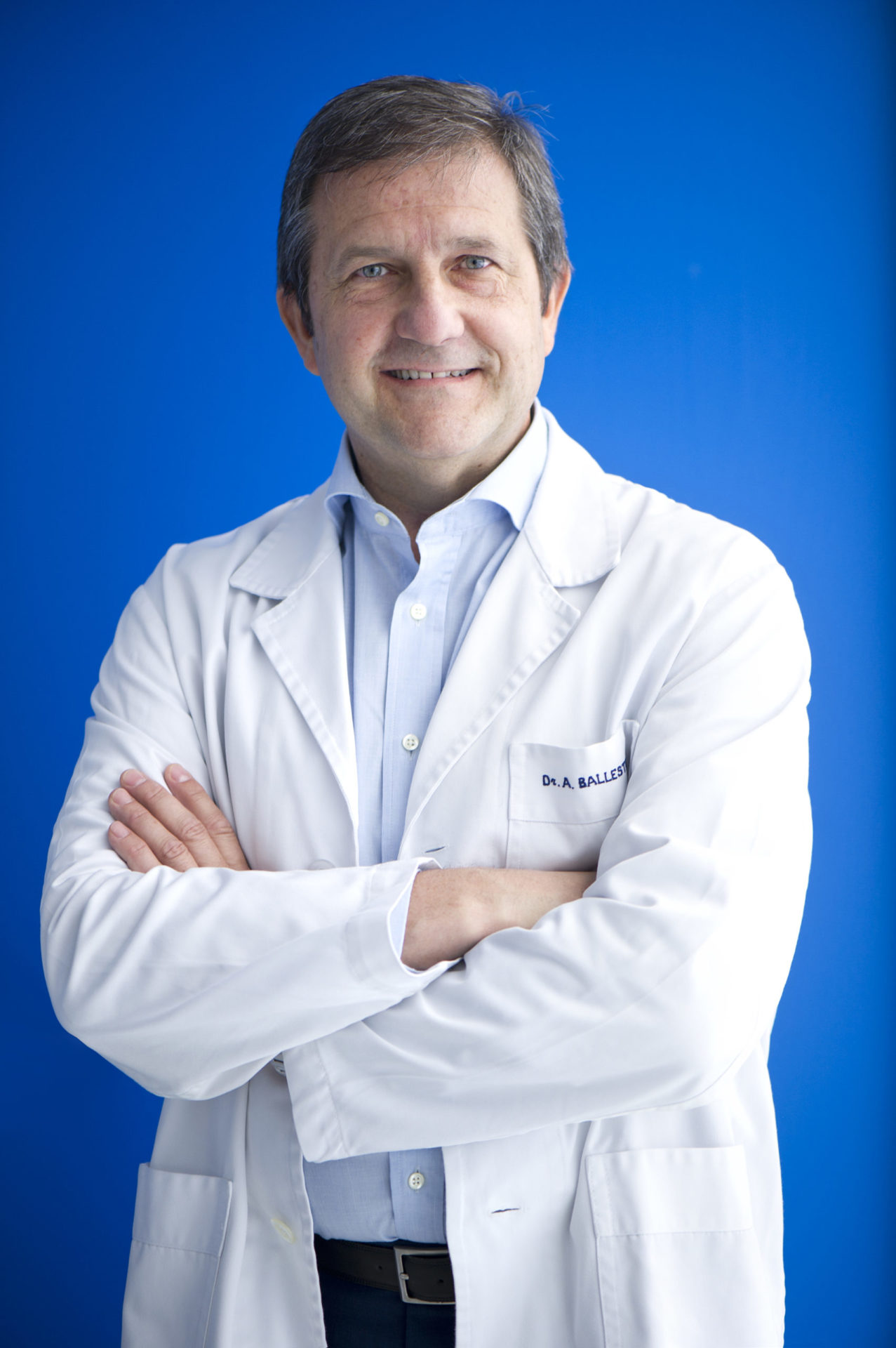 Dr. Agustín Ballesteros. Cirujano estético y cirujano reconstructivo